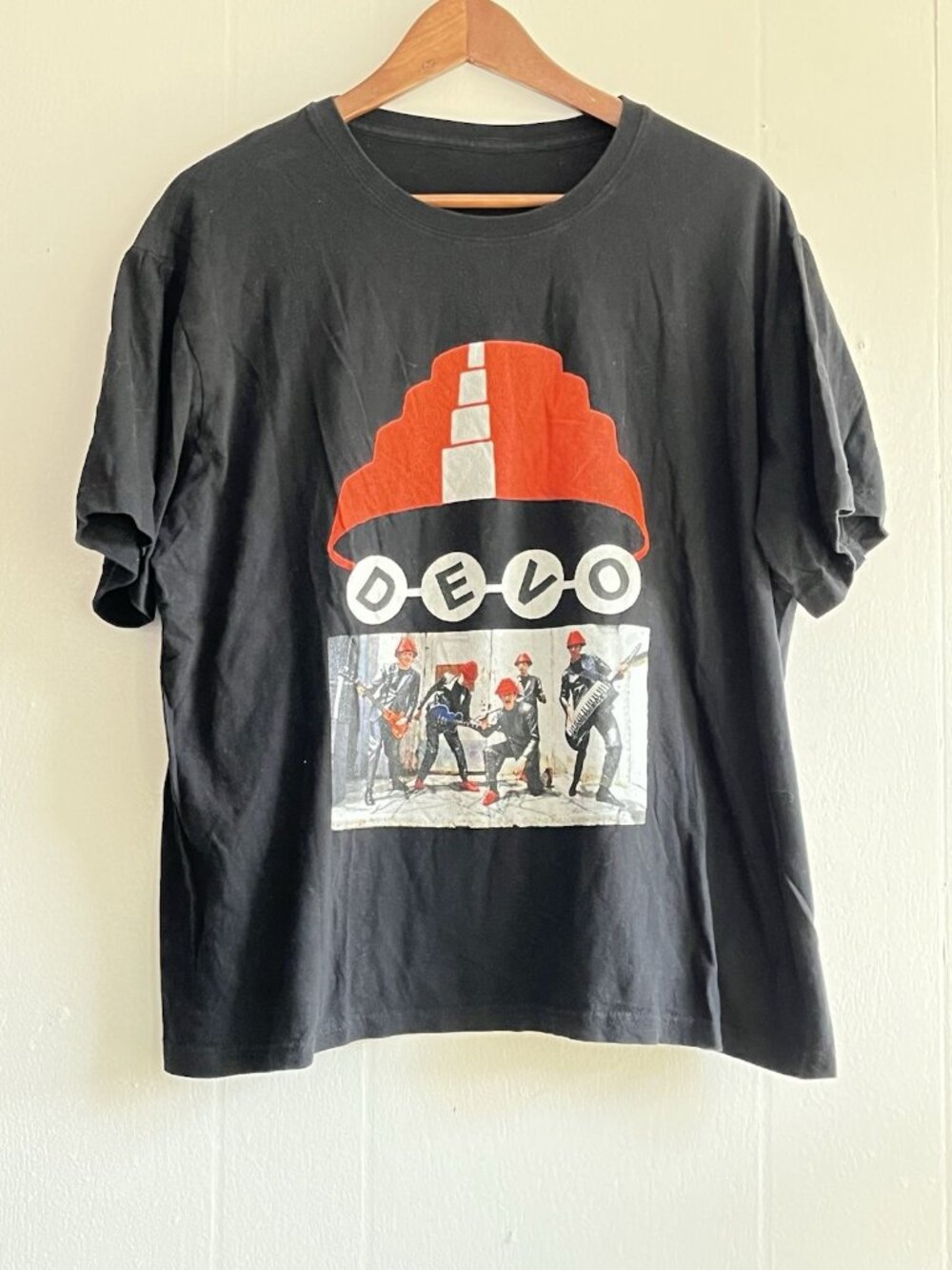 DEVO Graphic Tee Shirt Black Red Energy Dome New Wave Synth Punk Unisex L 44”